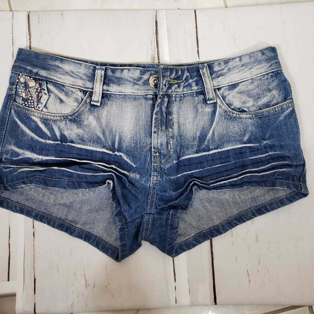 Difeng WOMEN'S SHORT BLUE JEAN Waist 30"